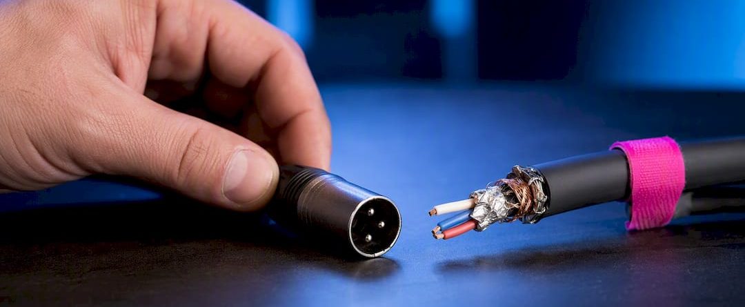 Anonieme kabeluiteinden met XLR-connectoren