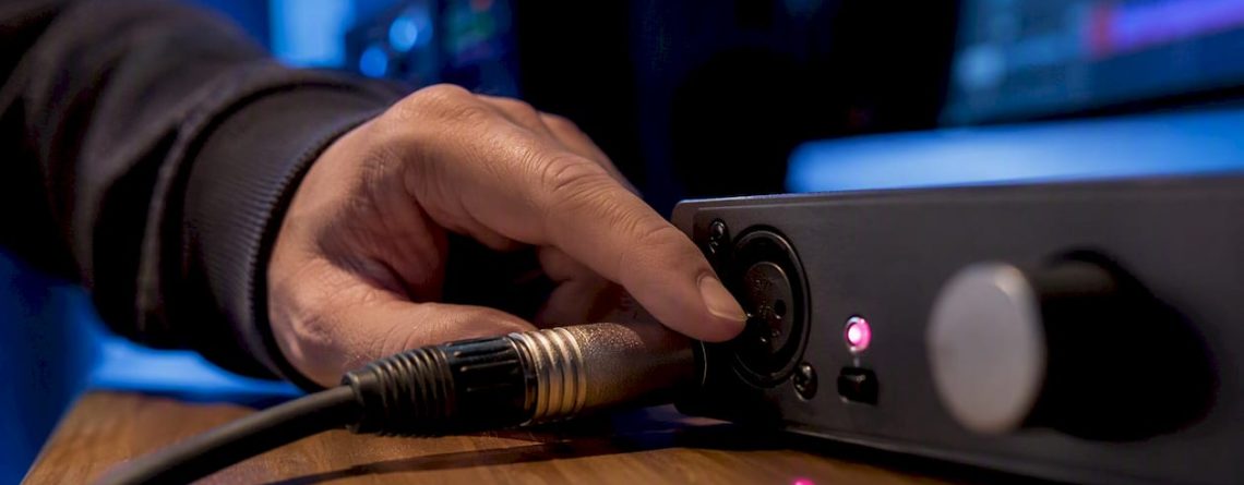 Close-up van fantoomvoeding en XLR-connector